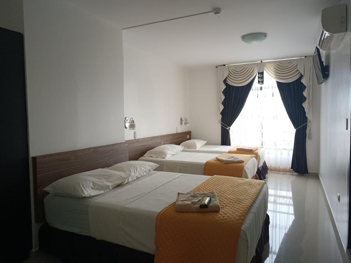 Hotel Quezada Hermanos Santo Domingo de los Colorados Ngoại thất bức ảnh