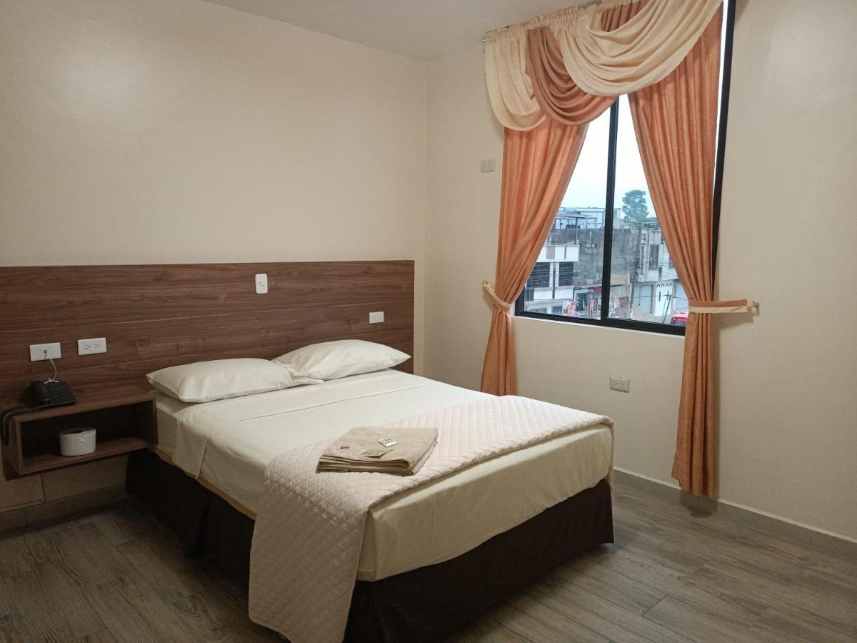 Hotel Quezada Hermanos Santo Domingo de los Colorados Ngoại thất bức ảnh