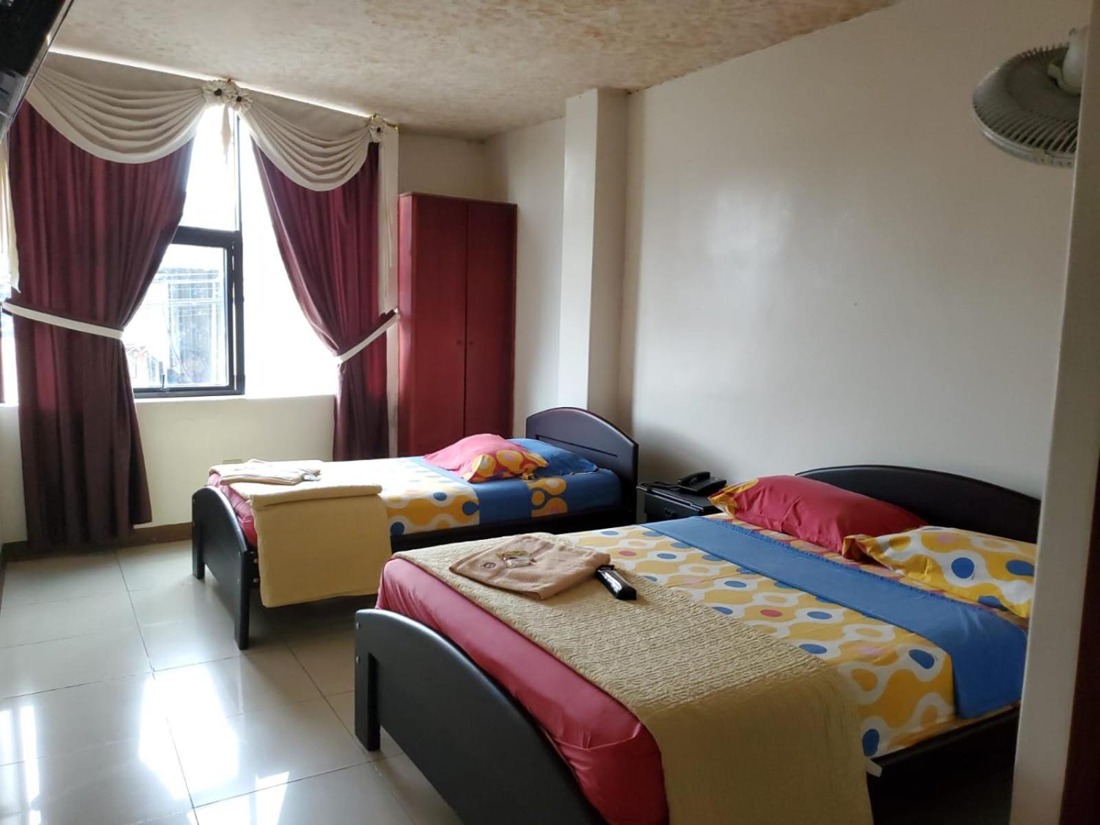 Hotel Quezada Hermanos Santo Domingo de los Colorados Ngoại thất bức ảnh
