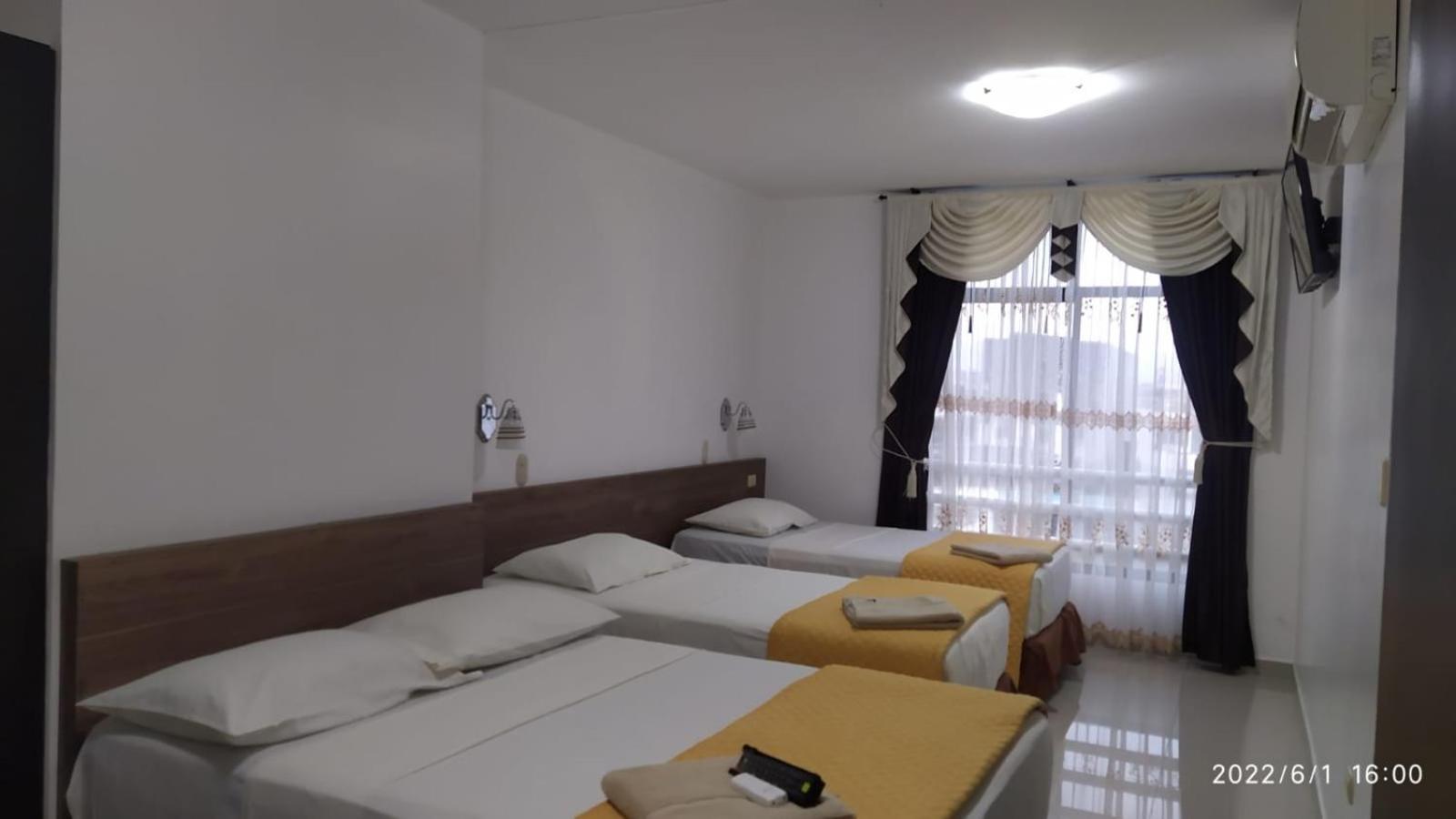 Hotel Quezada Hermanos Santo Domingo de los Colorados Ngoại thất bức ảnh