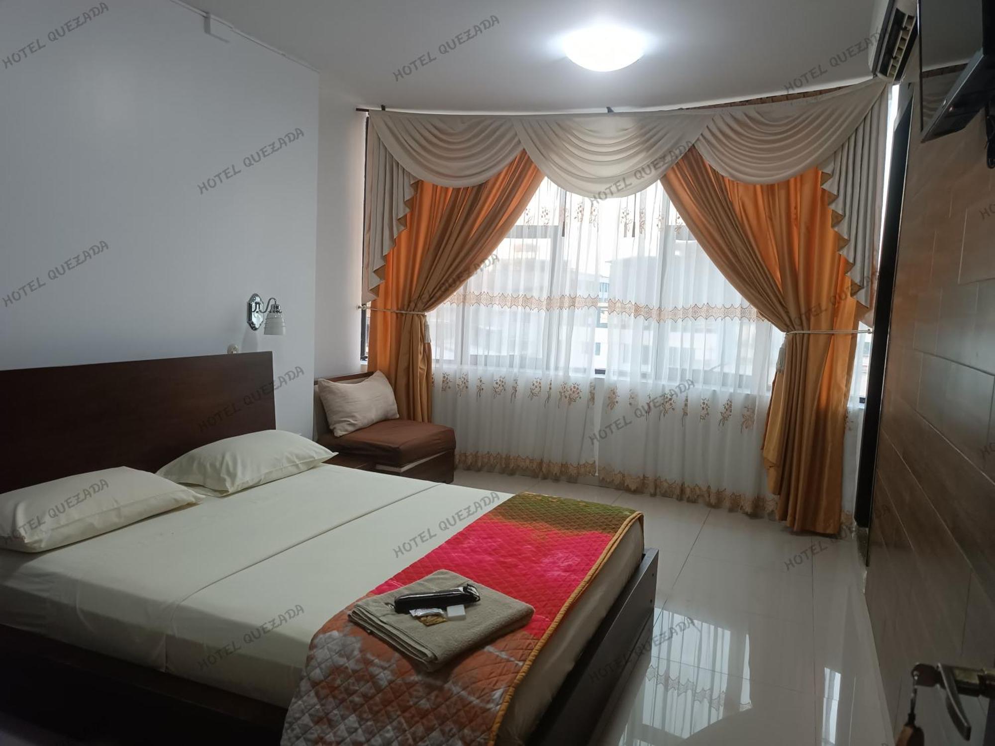 Hotel Quezada Hermanos Santo Domingo de los Colorados Ngoại thất bức ảnh